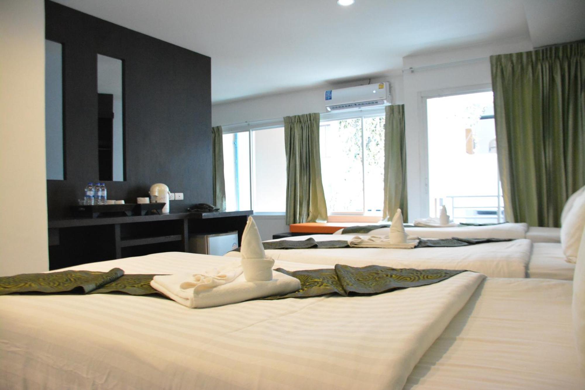 Zephyr Grand Hotel Patong 外观 照片