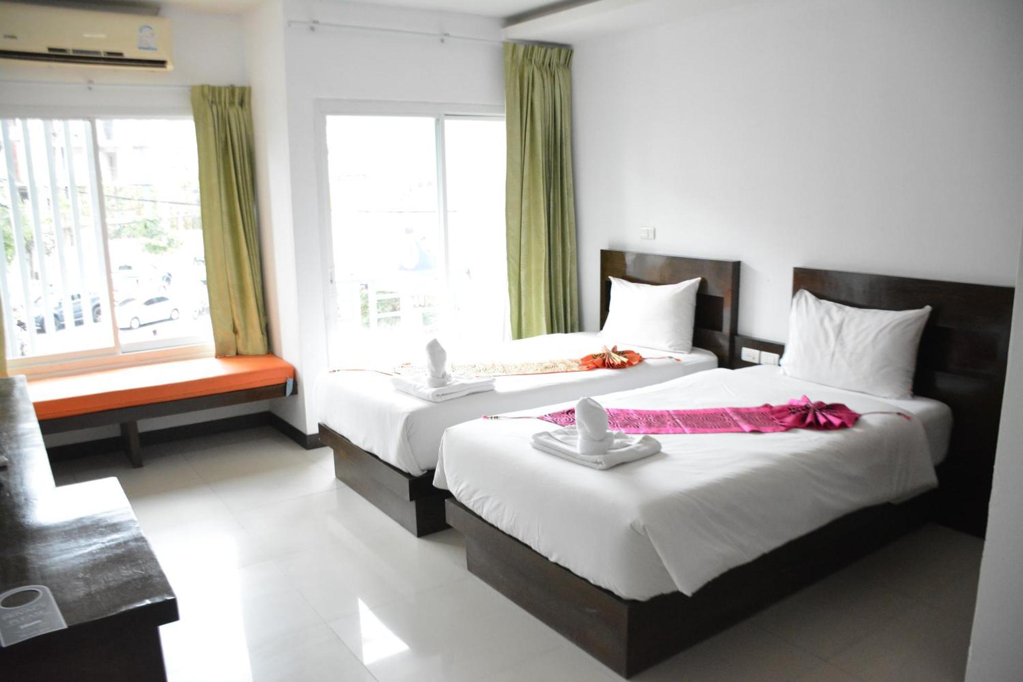 Zephyr Grand Hotel Patong 外观 照片