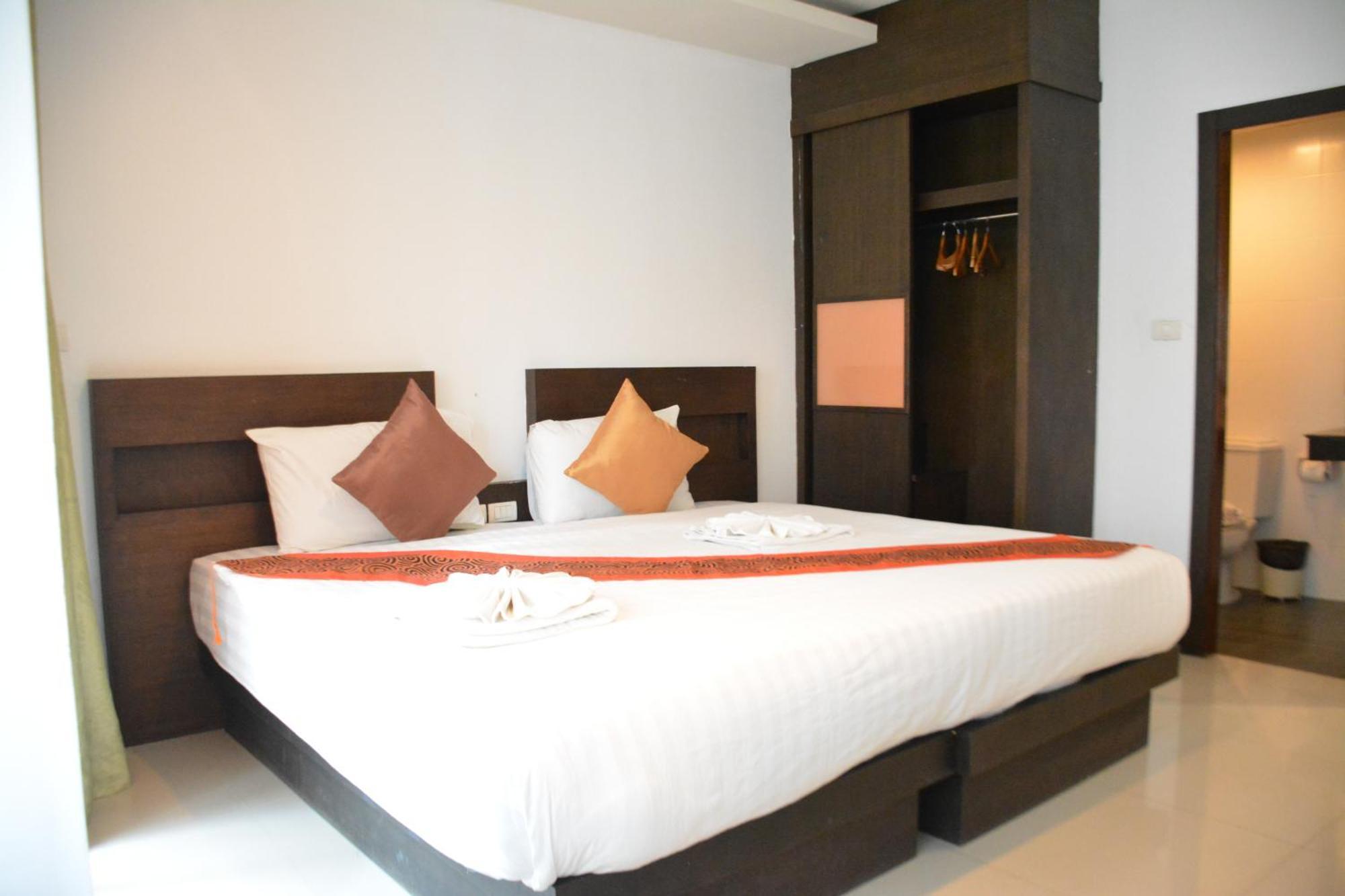 Zephyr Grand Hotel Patong 外观 照片